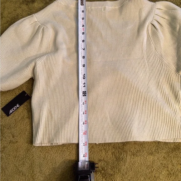 Ardene Ribbed Knit Shrug in light Sage Green - Picture 8 of 12